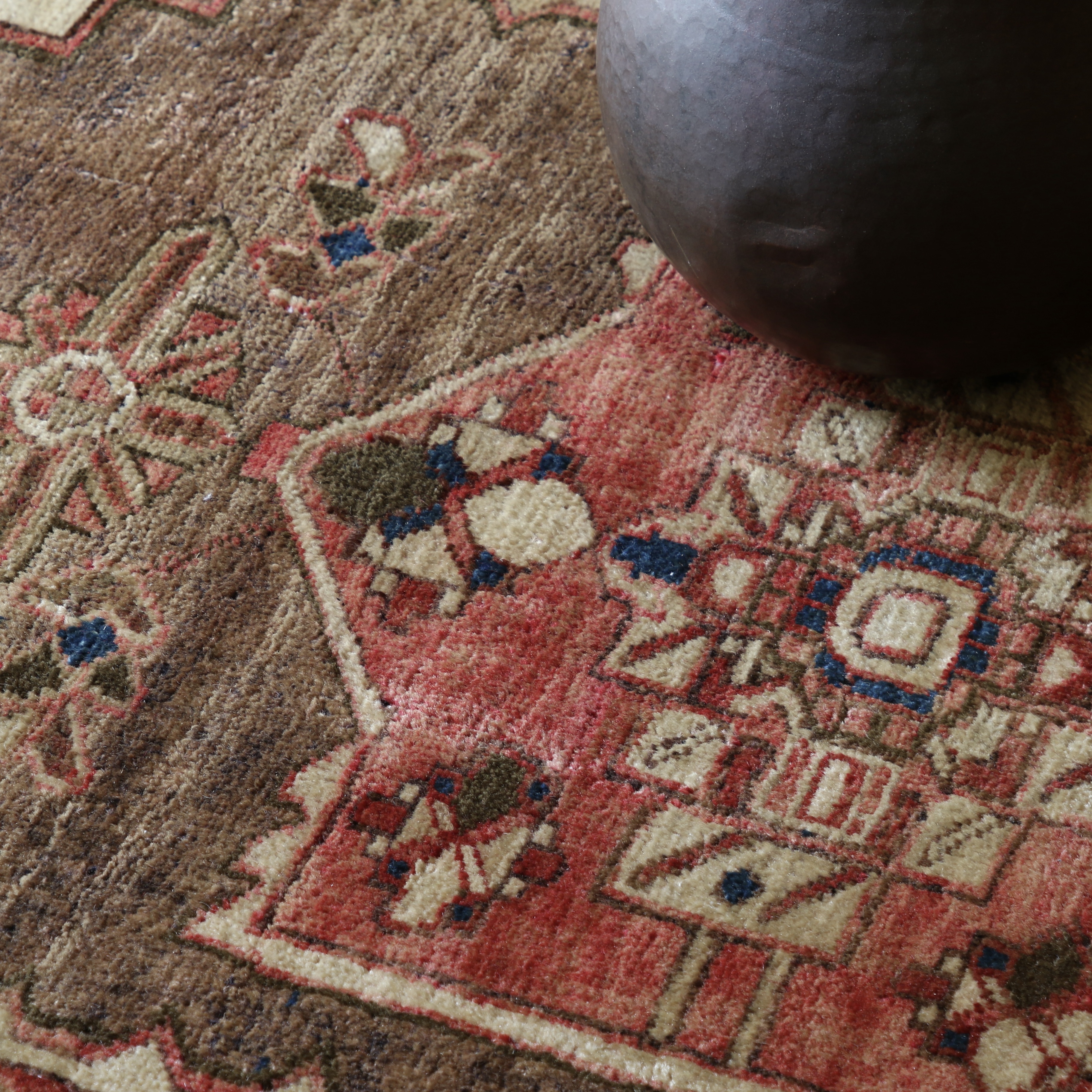 Kerman Runner / Raspberry and Chocolate